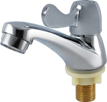 Faucet de bassin à manche unique en alliage de zinc à cœur de soupape en céramique moderne avec finition chromée