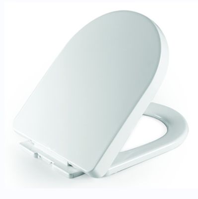 Matériaux en polypropylène Couverture de siège de toilette fermée douce pour les besoins de la salle de bain familiale moderne